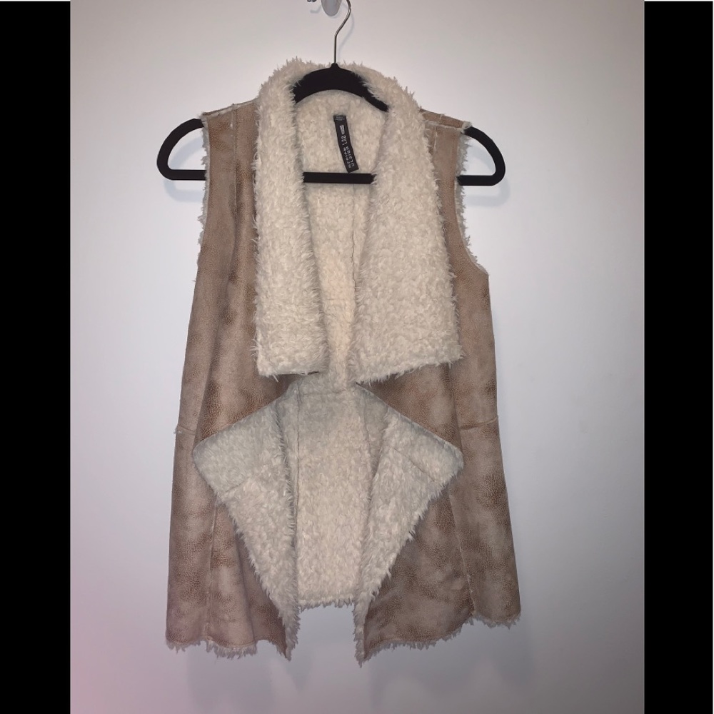 Design Lab Faux Fur and Suede Vest Medium